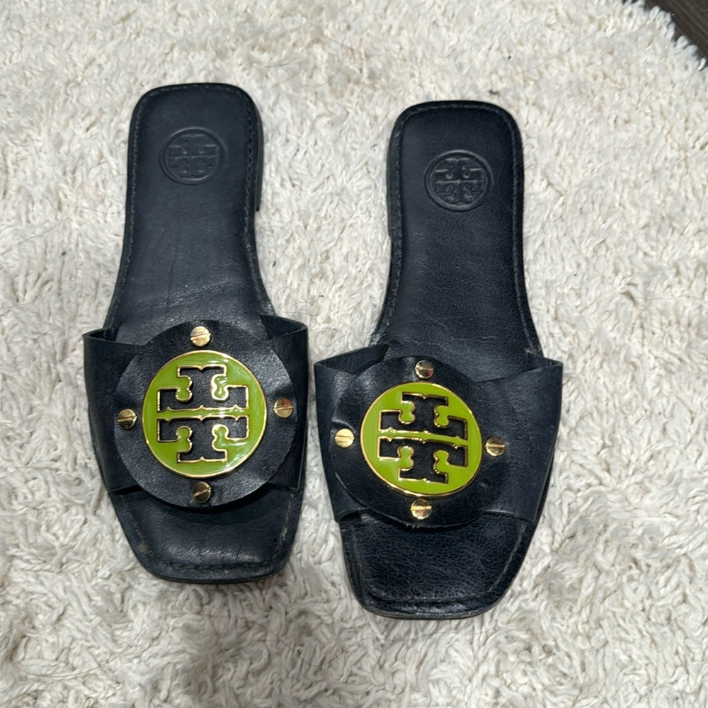 Tory Burch Pebbled Leather Double T Enamel Gold Disc Open Toe Slide sz 6.5